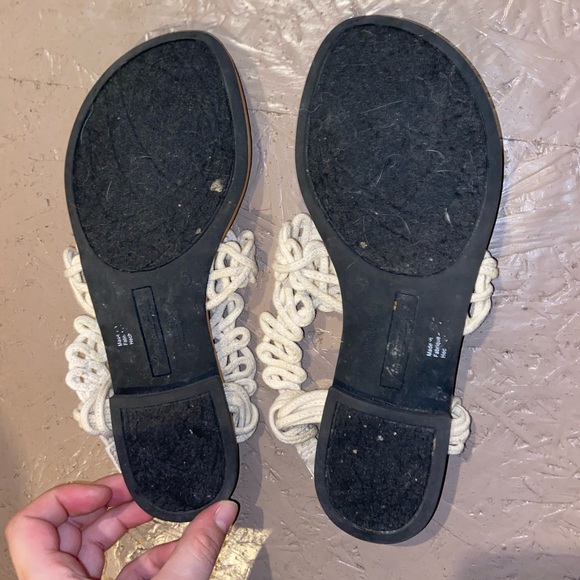 AMERICAN EAGLE Sandals Size 5 - Picture 2 of 3